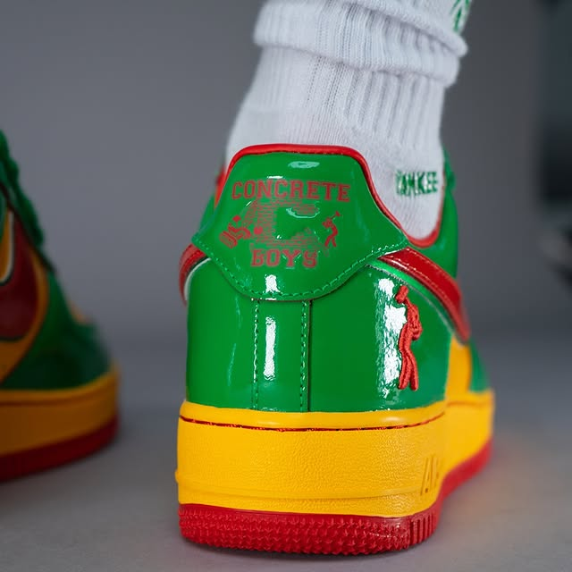 fullress's tweet photo. 【国内 2025年 5/22 発売】
「Lil Yachty/リル・ヨッティ」× NIKE AIR FORCE 1 “Lucky Green/Mystic Red” (ナイキ エア フォース 1 “ラッキーグリーン/ミスティックレッド”) [IH4383-300]

・SNKRS 5/22 9:00~

>> https://t.co/1CQyqGQPSM https://t.co/TcnbtmH7pm
