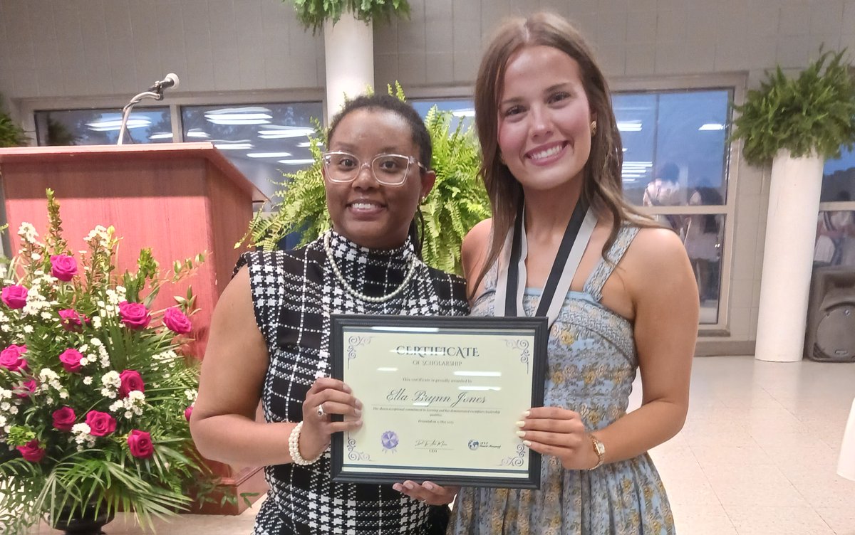 financial_j's tweet photo. Congratulations 🎊  to our M&amp;J Financial Management Business Scholarship recipients Kayla Stanley and Ella Jones! Continue to make a difference through business in the community you serve. We are very proud of these young ladies and their determination. https://t.co/NZOTP3WD6u