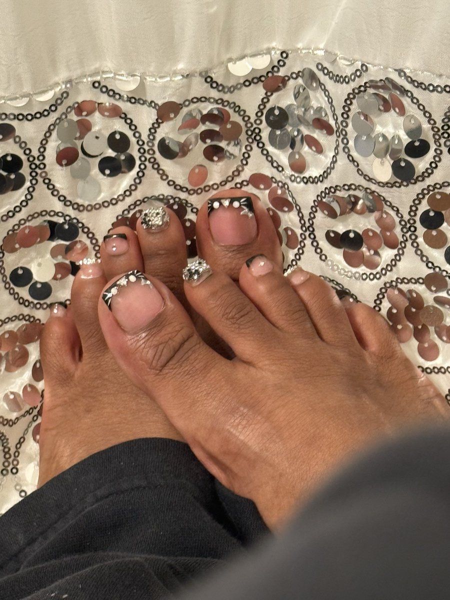 angelic_ci57112's tweet photo. Pretty Pregnant Toes 😮💨
#femdom #feetfetısh #feetworshi̇p #feetmen #feetfinder #funwithfeet #feetify #pregnantlady #HelloKitty https://t.co/ibrWTOUVBC