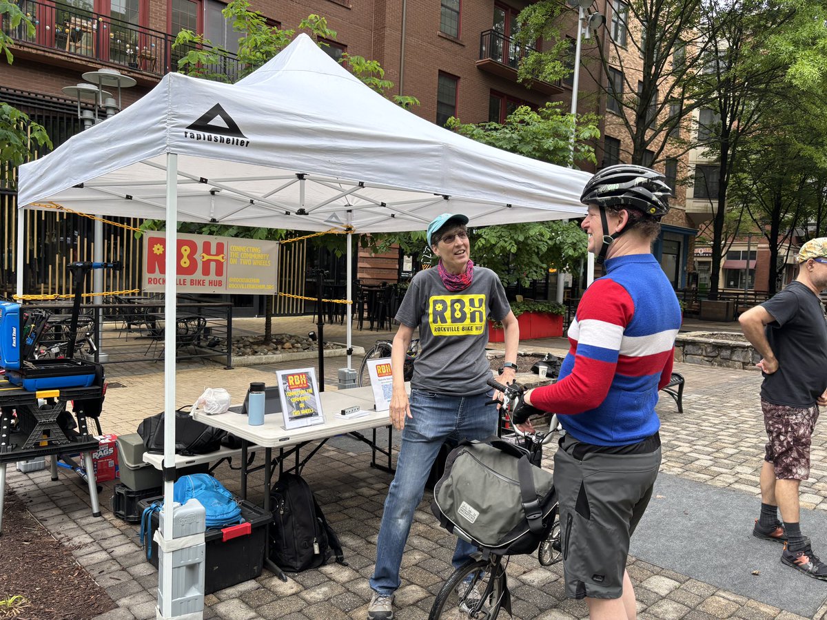 RockBikeHub's tweet photo. Despite a damp start, we were happy to support and participate in Bike to Work Day at the Rockville Town Center pit-stop. Great to see everyone who stopped by to say hello! https://t.co/6opAZuk4D8