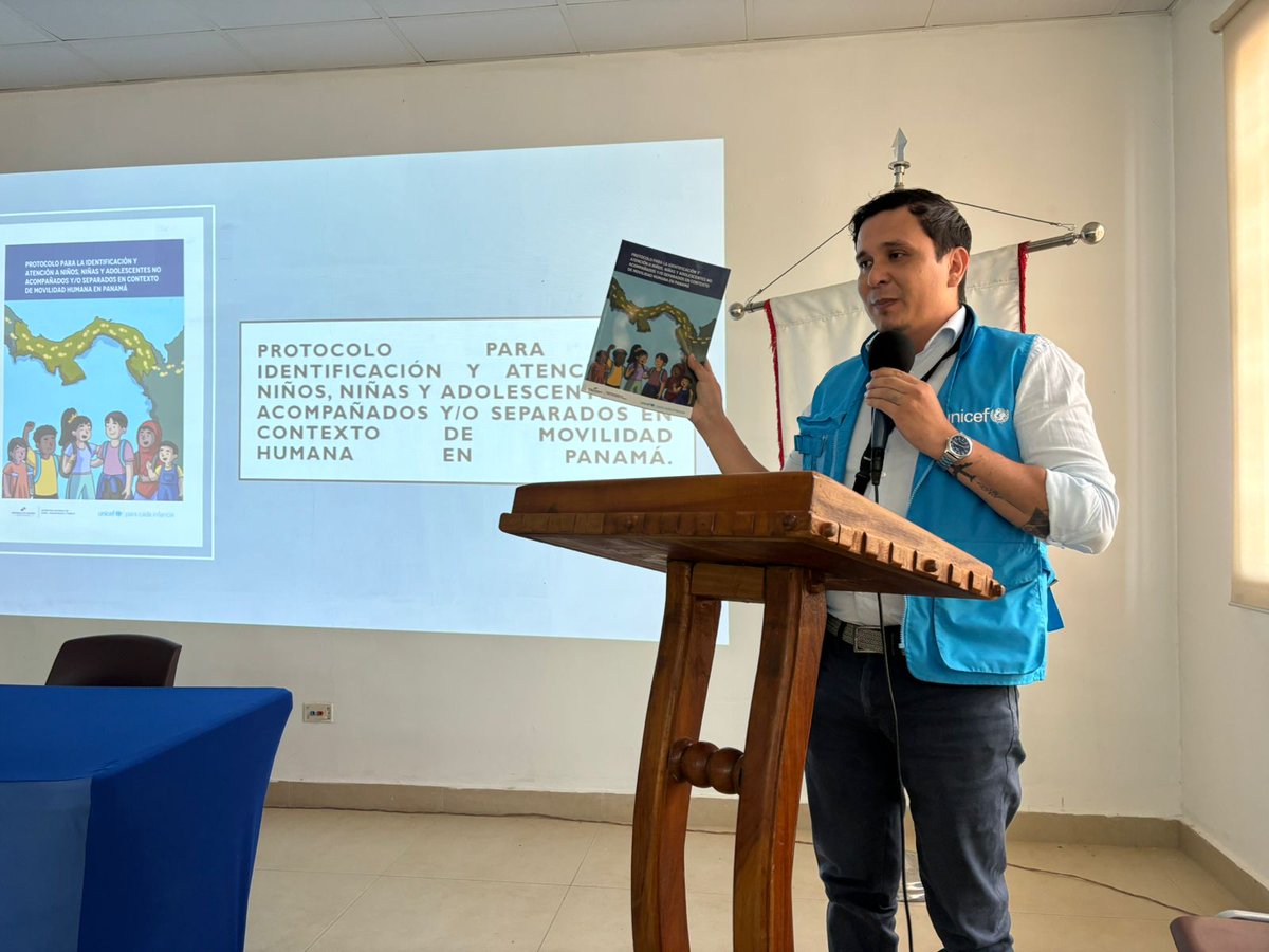 UNICEFPanama's tweet image. Hoy en Darién, junto a @UNICEFPanama, iniciamos la difusión del protocolo para atender a NNA no acompañados en movilidad humana. Un paso clave para fortalecer la respuesta estatal con enfoque de derechos.
#ParaCadaInfancia #SENNIAF #MovilidadHumana