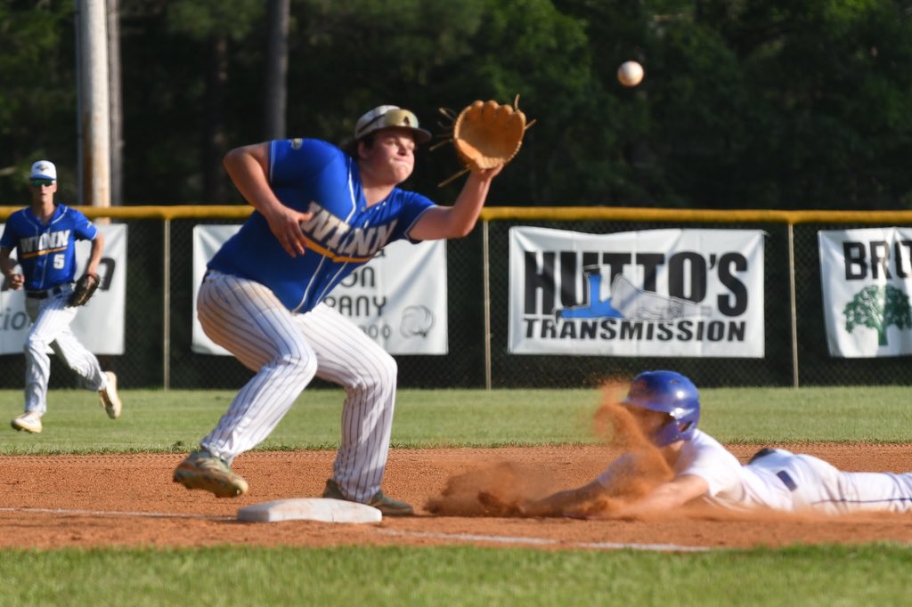 Daniel_Bonds's tweet photo. A few baseball pictures of Johnathan. We came up short in the state championship series, but it was a great season. Congratulations to Holly Hill Academy. 

Johnathan finished his sophomore season batting .452 with 2 home runs, 27 RBI and only  5 Ks in 80 plate appearances. https://t.co/TvqcfvYg5f