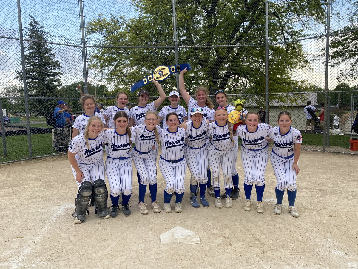 Newark HS softball tweet media