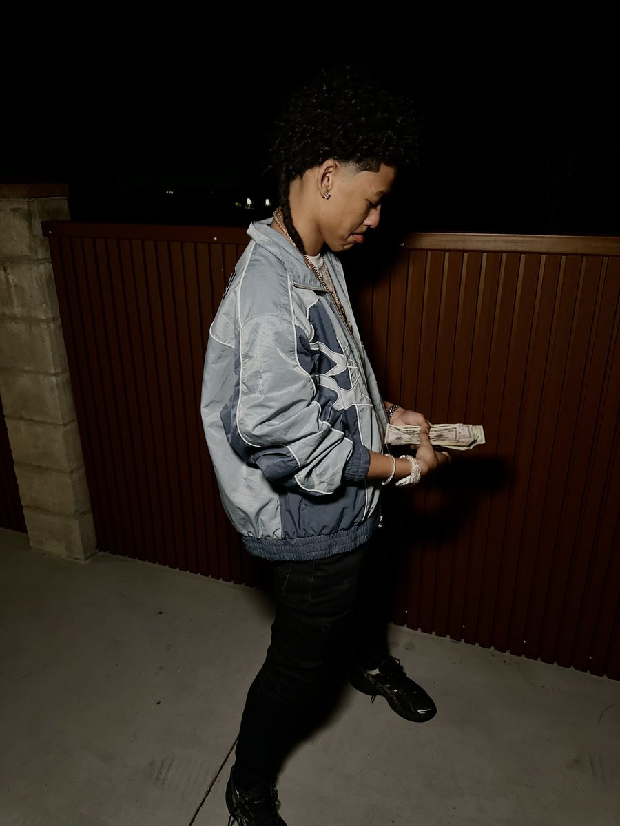 Babygzzs's tweet photo. 🩵🩵🩵 https://t.co/Af7dxLmOME
