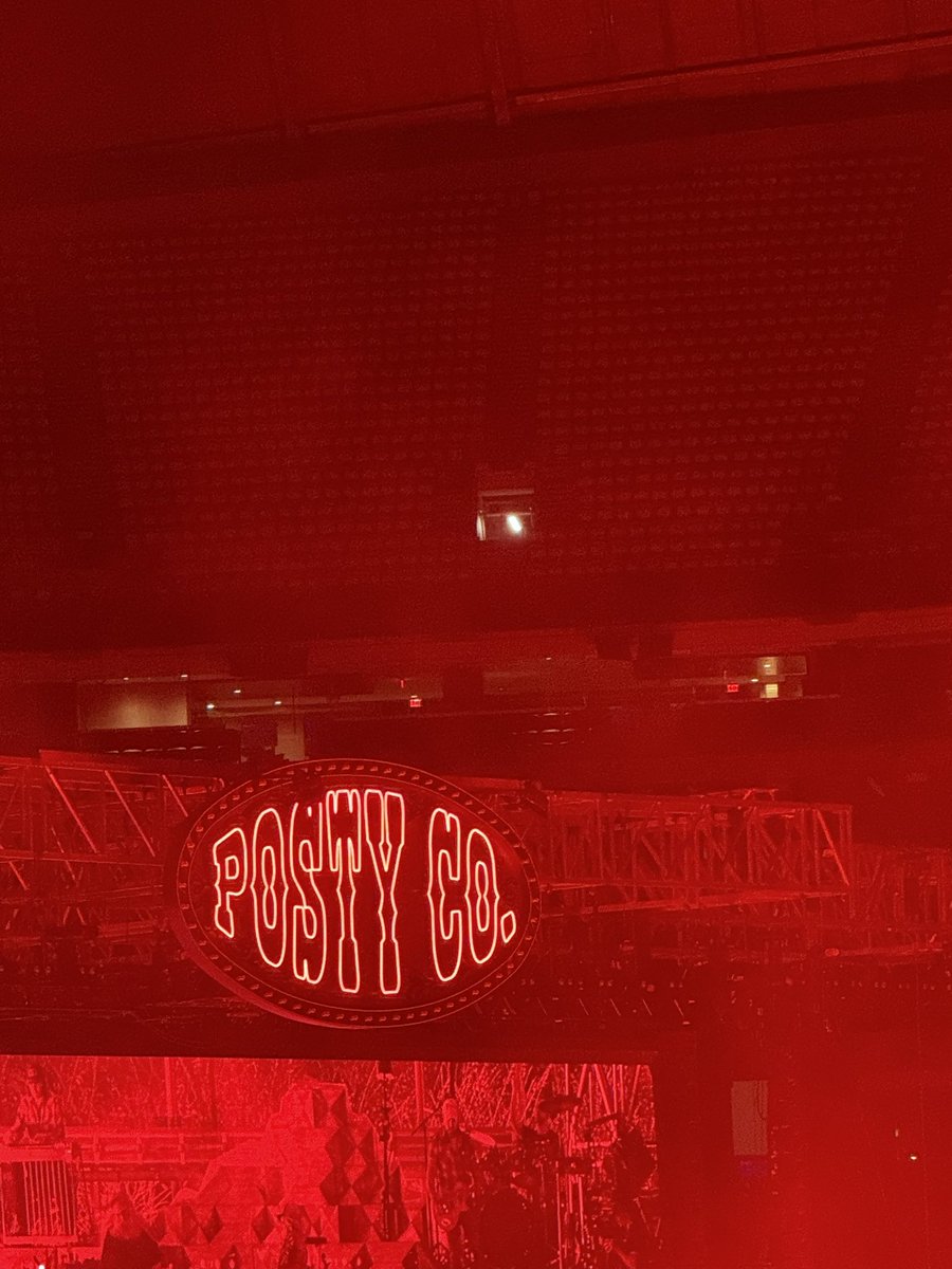 maddd_philll's tweet image. Won’t ever be over this night 🥹
Thanks for the best night of my life, @PostMalone ❤️