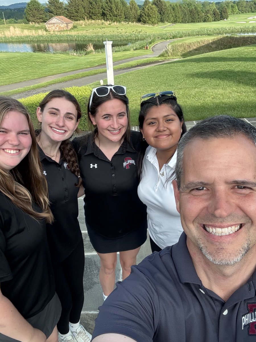 CoachJPGonz's tweet image. And just like that… the season’s over. 😢 Such great memories and accomplishments. We say goodbye to our incredible seniors. Sav, Kate, Maeve, and G. ⛳️ 🏌️‍♀️ #onetakewonder
