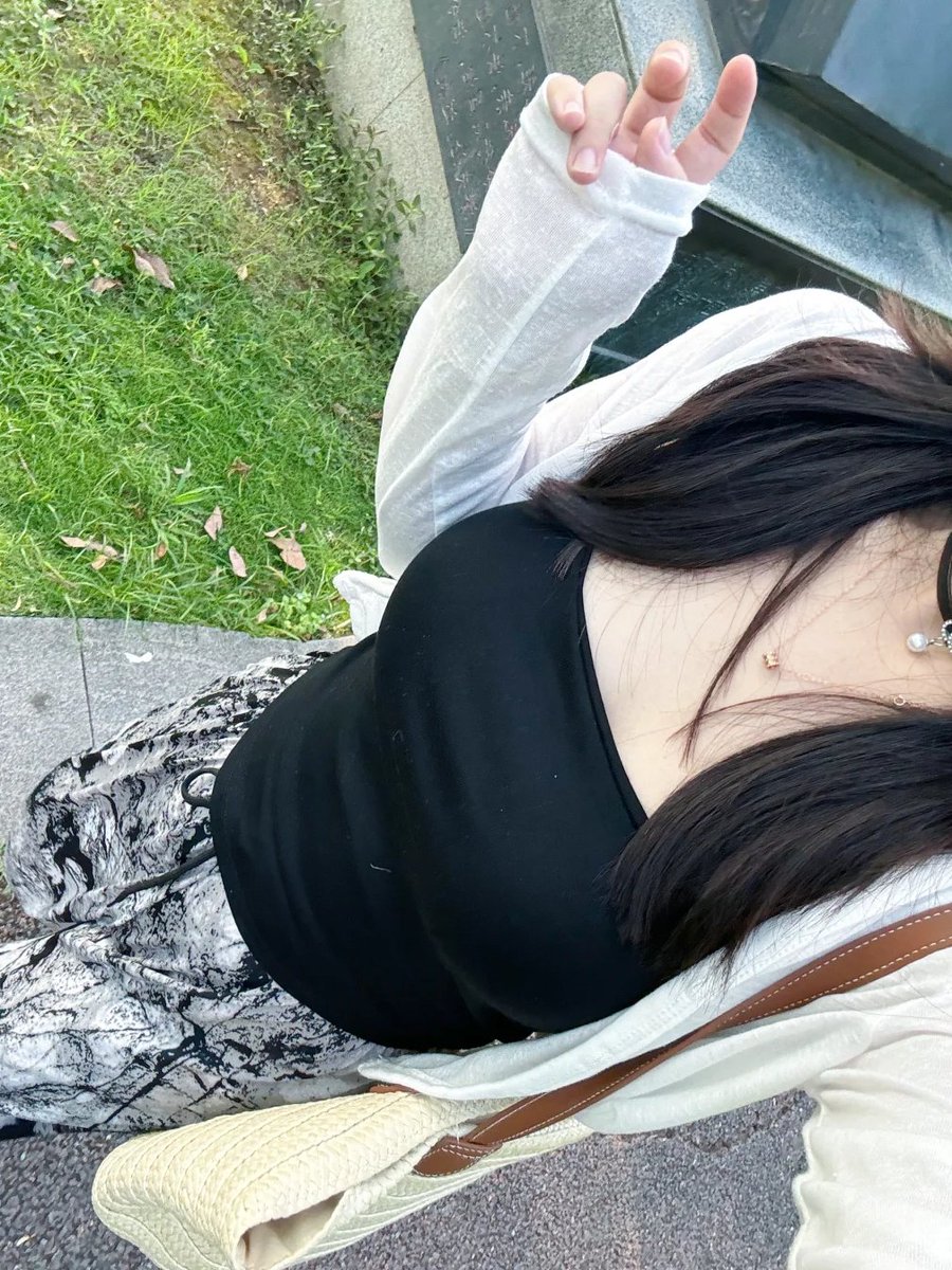 mjqqjss's tweet image. この天気、外に出るのに最高！みんなも散歩してみてね〜✌️✨