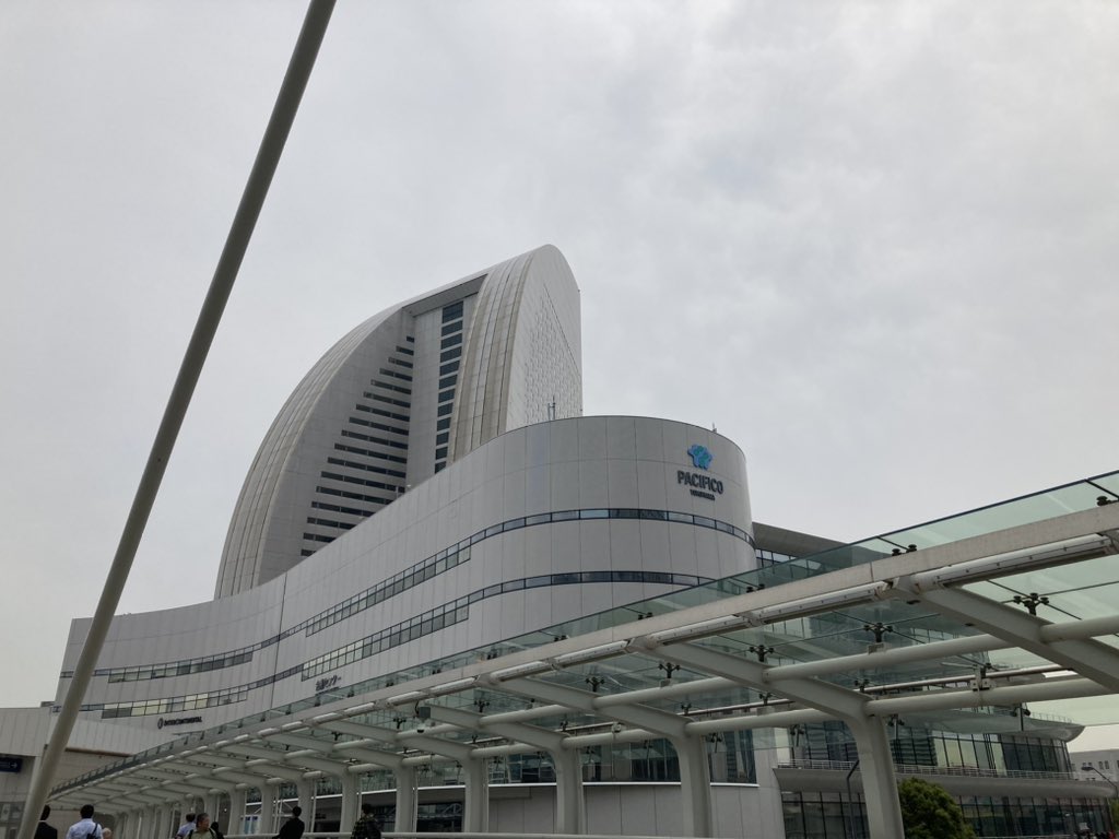 deodorjapan's tweet photo. おはようございます!
曇り空のみなとみらいです。
今日は朝から展示会です!良い縁がありますように😊
今日もよろしくお願いします!
#イマソラ
#CITEJAPAN
#みなとみらい
#企業公式が朝の挨拶を言い合う https://t.co/HZSyzmANto