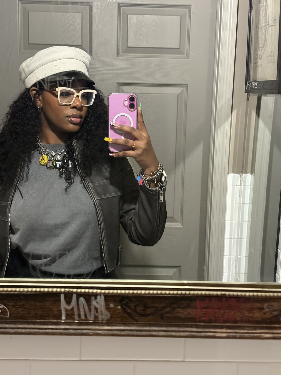 KeandraaC's tweet photo. My vibe https://t.co/ucKYS4LoZ4