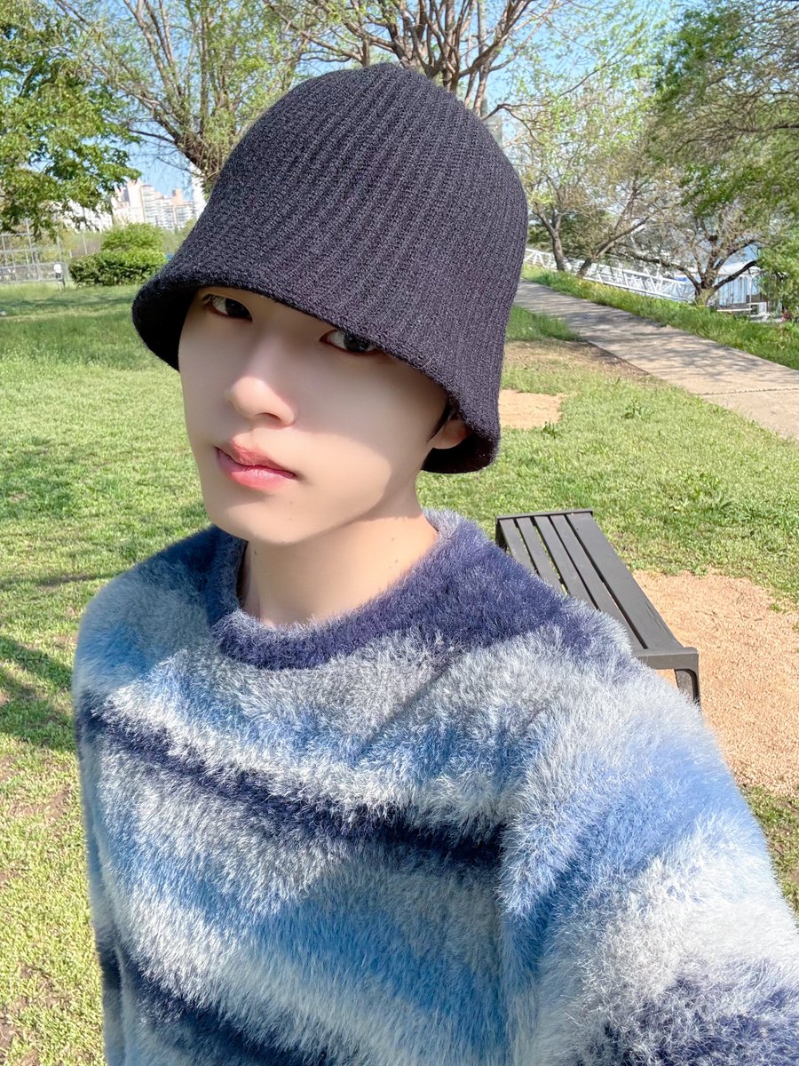 GHOST9OFFICIAL's tweet photo. [📸]

피크닉 힐링~~

#GHOST9 #고스트나인
#LEEJINWOO #이진우 https://t.co/j4KmgZe677