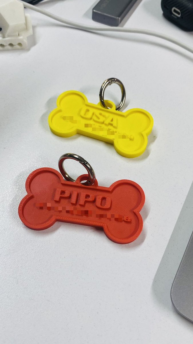 diegobc28's tweet photo. Since I posted the ID tag I made for Gandalf, a bunch of people reached out asking for one too. These tags store your pet’s info and health records—like a digital health card, right on their collar. https://t.co/lrtfcv5JiE