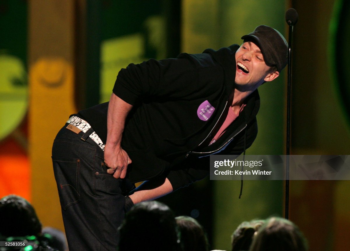 OhMyFifty's tweet image. Can’t take this boy anywhere 😂 #JustinTimberlake