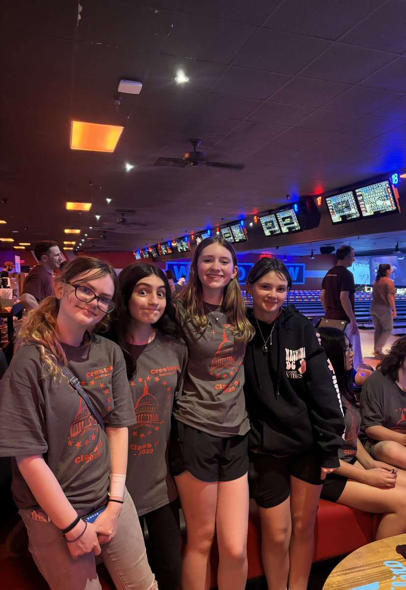 MathWithMsBretz's tweet image. Finishing day 2 @ bowlero 🎳  part 4