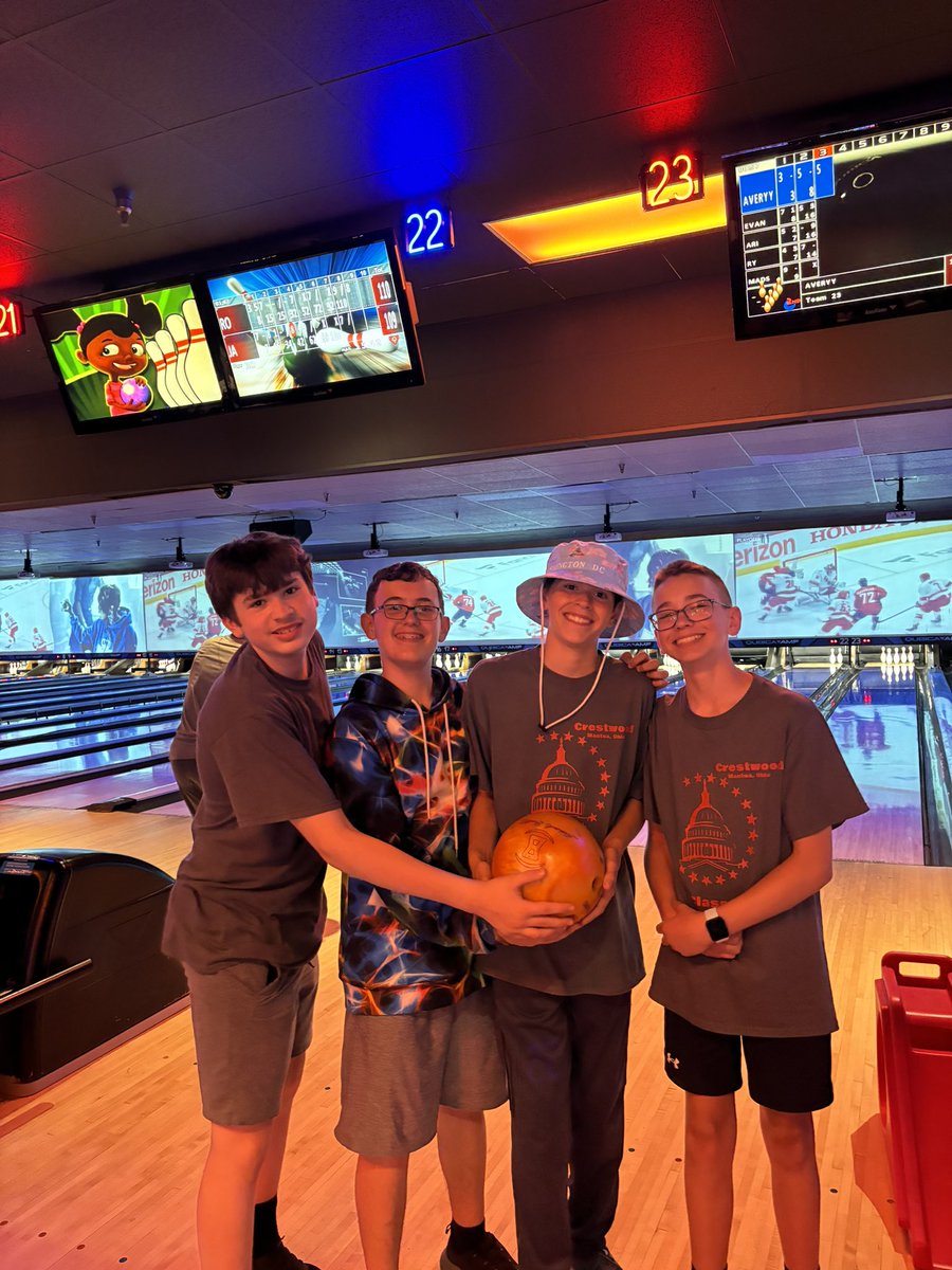 MathWithMsBretz's tweet image. Finishing day 2 @ bowlero 🎳  part 4