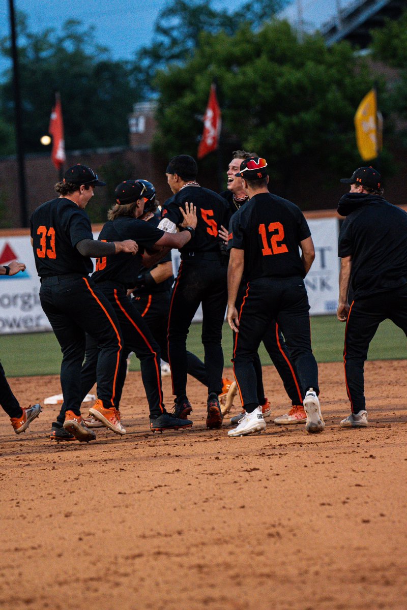 Mercer Baseball (@mercerbaseball) on Twitter photo A career start from <a href="/ColtonCosper/">colton cosper</a> and the first career walk-off from fellow senior <a href="/BradleyFrye01/">Bradley Frye</a> powered the Bears to a big win over Samford on Thursday night
ποΈ: bit.ly/44ARqQh
#GoodToGreat | #WinnersWin A career start from <a href="/ColtonCosper/">colton cosper</a> and the first career walk-off from fellow senior <a href="/BradleyFrye01/">Bradley Frye</a> powered the Bears to a big win over Samford on Thursday night
ποΈ: bit.ly/44ARqQh
#GoodToGreat | #WinnersWin