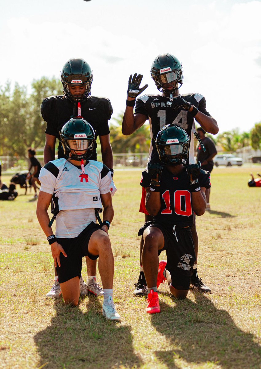 1k_tb3's tweet image. My guys ❤️🖤💯