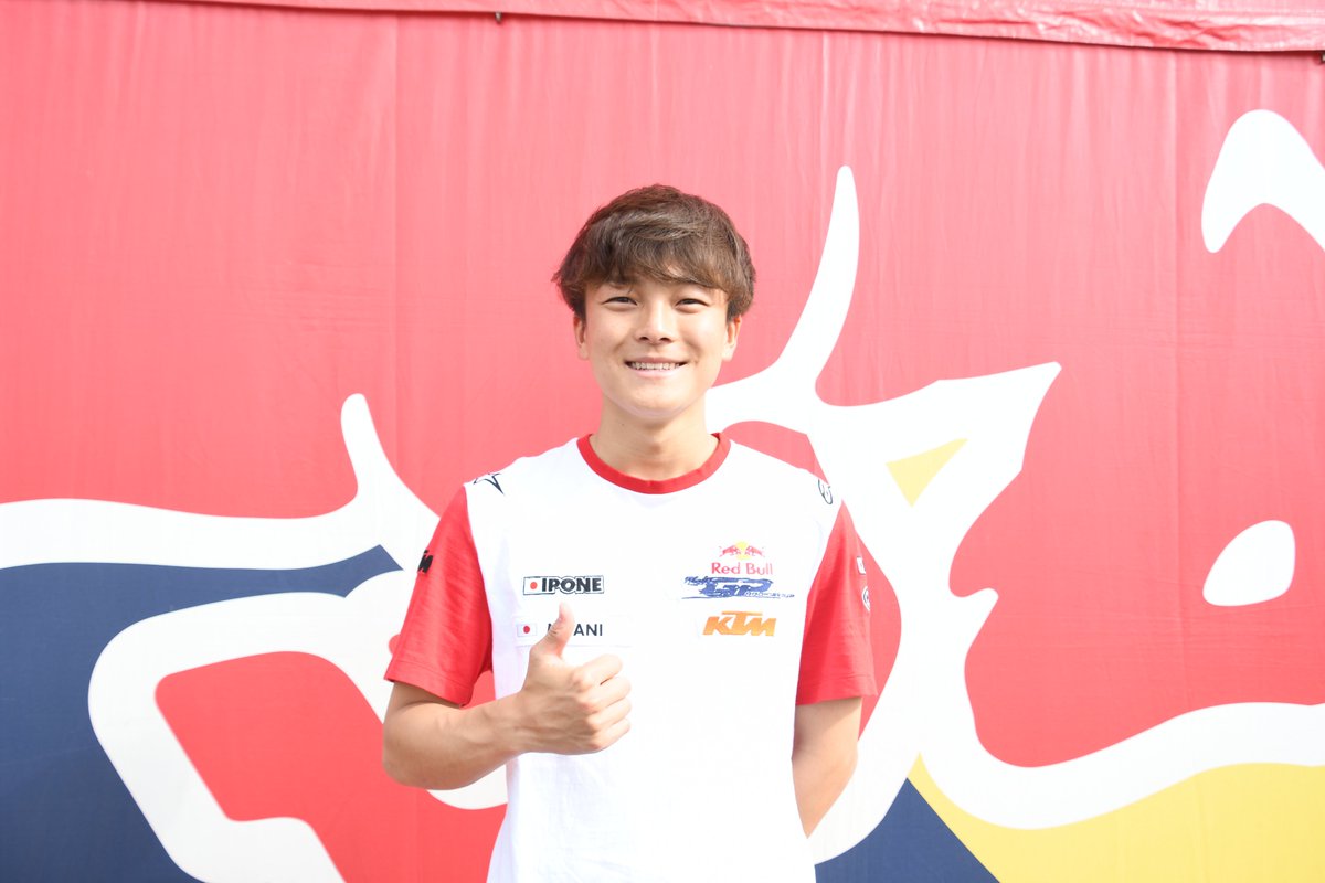 MotoGP第6戦では、レッドブルMotoGPルーキーズカップ第2戦が併催され、日本人の三谷然が参戦。土曜日のレース1は赤旗中断で11位でフィニッシュ、日曜日のレース2は7週目に転倒・リタイヤとなりました。
pmfansite.com/pirelli/articl…
#Pirelli #ピレリ #pirellimoto #redbullmotogprookiescup2025 #三谷然