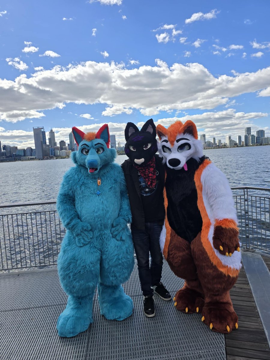 #FursuitFriday plixo Libra spike 😊😊😊