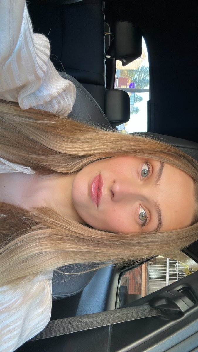 GoddessFlorenc6's tweet photo. Driving to go shopping 🛍️
Make sure my wallet is full ready to buy whatever I please 🤭 https://t.co/U8Xoq7rSl9