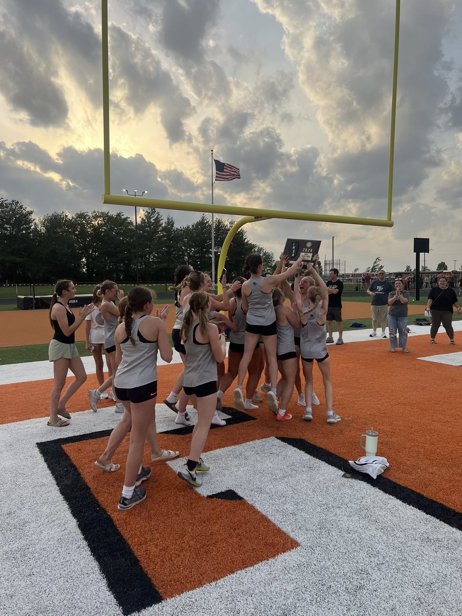 Lady Storm Track & Field tweet media