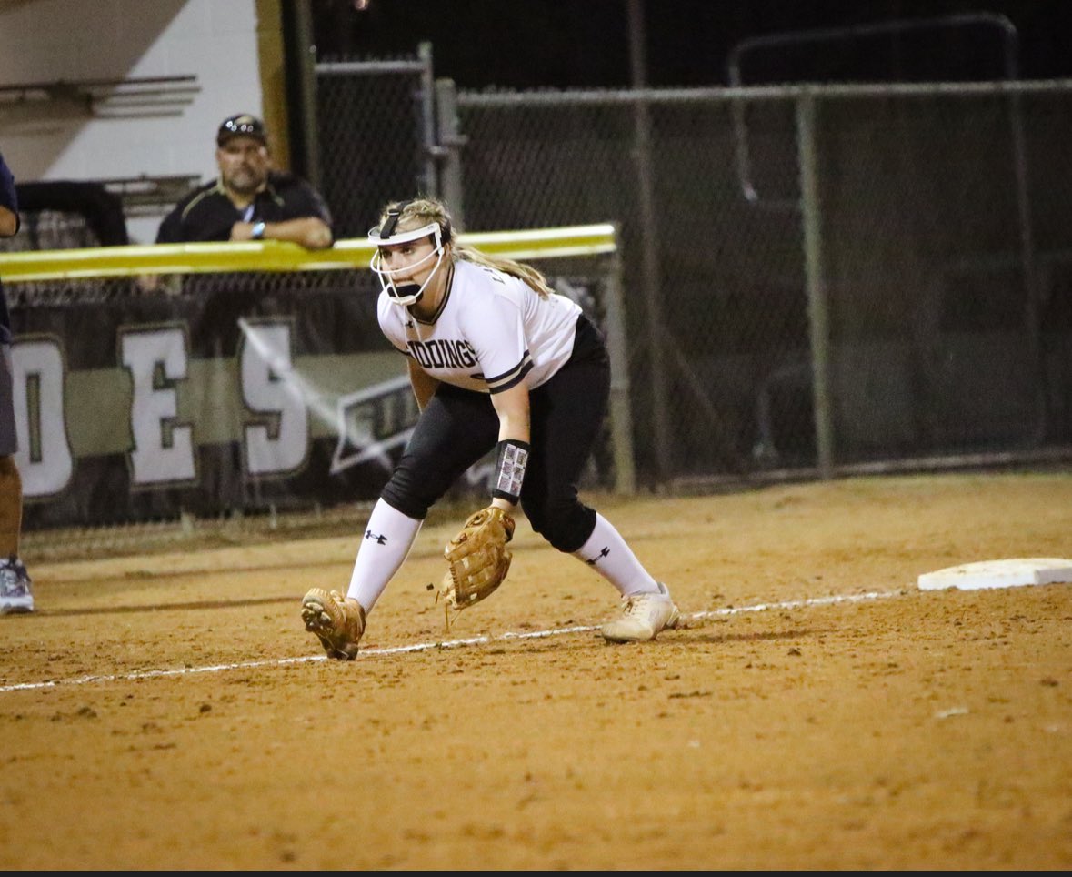 BlazeKTXGold16U's tweet photo. Congrats to Emma Short (2026 | Giddings HS) Academic All-District and 1st Team All-District honors for softball 
Emma also landed in the Top 10 academically for her class and will be heading to State next week for UIL.

#BlazeFamily #StudentAthlete #OnAndOffTheField https://t.co/TWMAr7uKNs