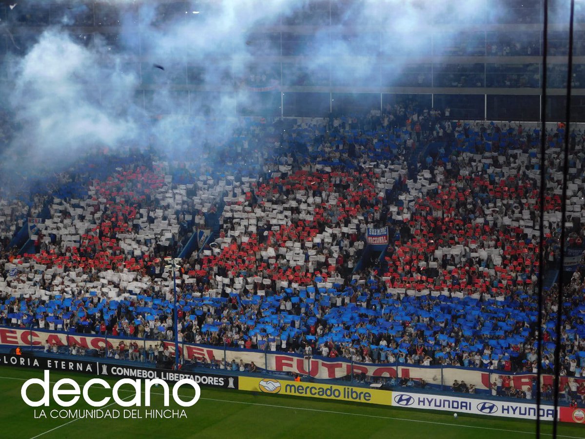7411Hinchada's tweet photo. Han pasado los años jugadores también dirigentes, PERO LO QUE NO PASA ES LA GENTE QUE ACA ESTA PRESENTE 
Nuevamente queda demostrado que la hinchada siempre va a estar,  en un partido clave donde no se podía fallar la hinchada te copa el Parque,  mete mosaicos en tiempos récord, https://t.co/SMyBlw1p9q