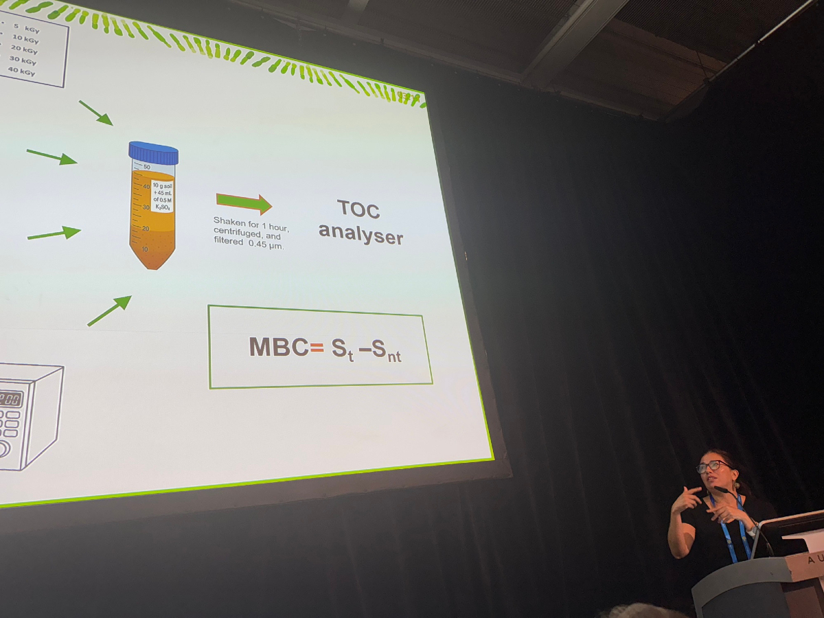 Congratulations, Nathan Wells and Dr Andrea Bravo-Escobar, for representing Curtin so well at the EGU General Assembly 2025, and showcasing their work on measuring microbial biomass, and how plant diversity enhances soil carbon storage.

#EGU2025 #CurtinMLS