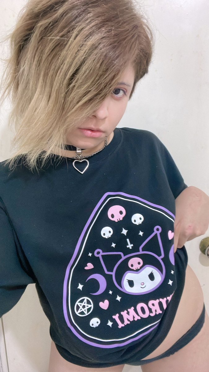 menhera_a_chan_'s tweet photo. 𝕰𝖈𝖈𝖍𝖎 𝕰𝖌𝖎𝖗𝖑 🖤🖤🖤 https://t.co/vvtcwMXrhp