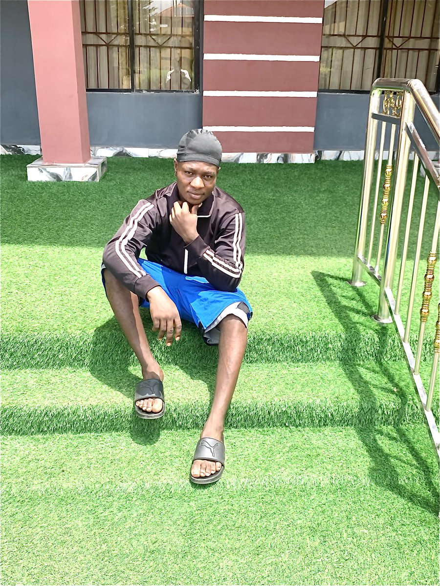 Don’t allow them end you 😂😂💔💔😩
#dontgiveup #TrendingNow #legoviral #sharedwithfriends