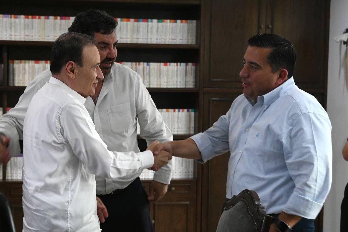 👉 Si alguien ha sabido encabezar un verdadero liderazgo en el sector agrícola de Sonora es el presidente de la <a href="/AOASSoficial/">AOASS</a> Luis Antonio Cruz Carrillo (<a href="/luiscruzcar/">luis antonio cruz</a>), no solo se ha fajado por el sector primario, sino que ha gestionado con resultados, por ello siempre está en la