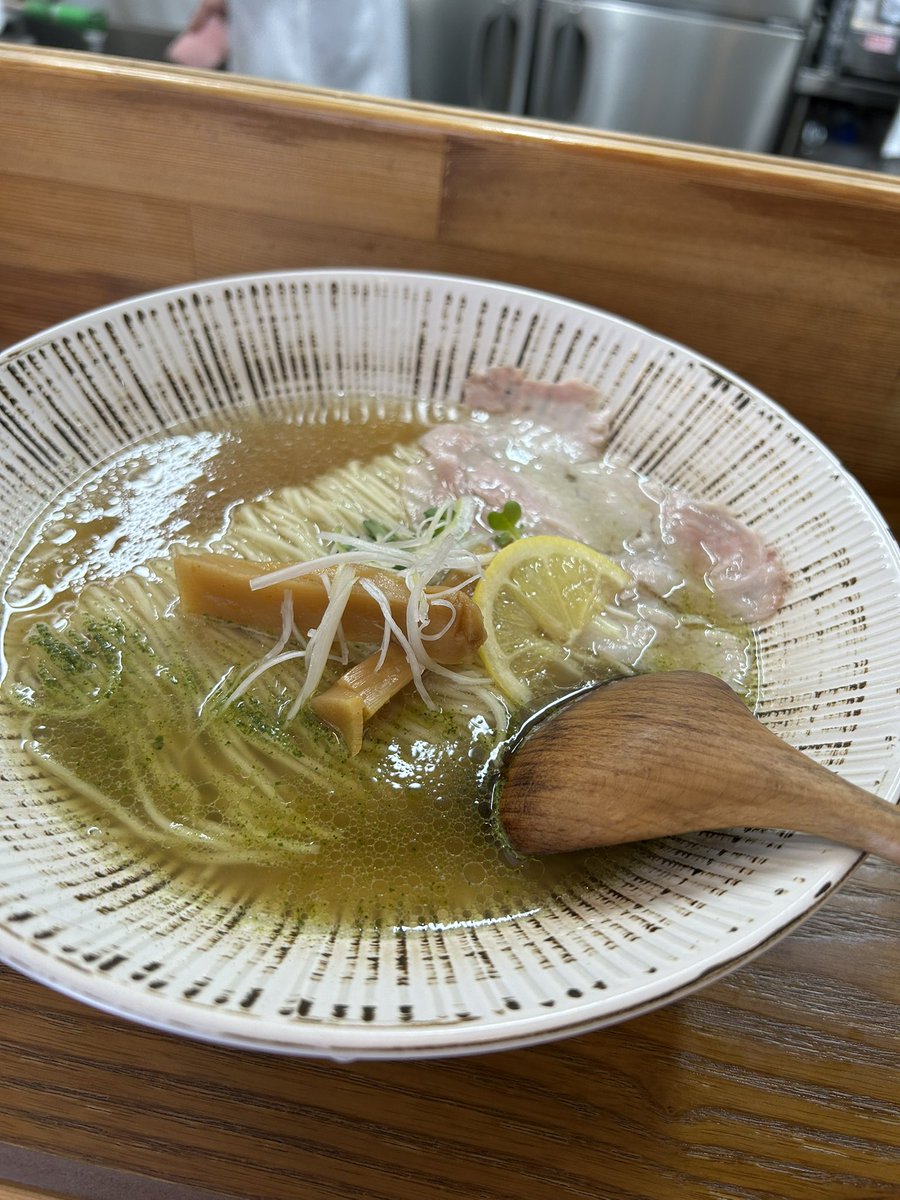 ngrkcl's tweet image. 先週末のラーメン
穏やかな気候にマッチした上品ラーメン。
ノーストレスで味わいました。
#T1D 
#華塩 
#牡蠣ラーメン