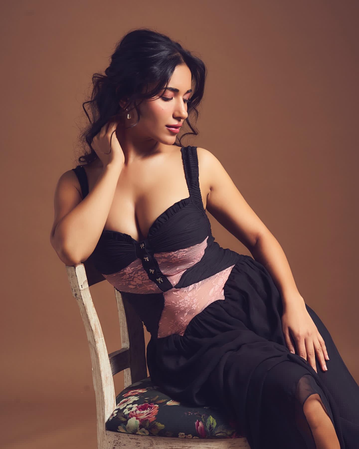 GrCV_9daAAAPgPZ?format=jpg&name=large