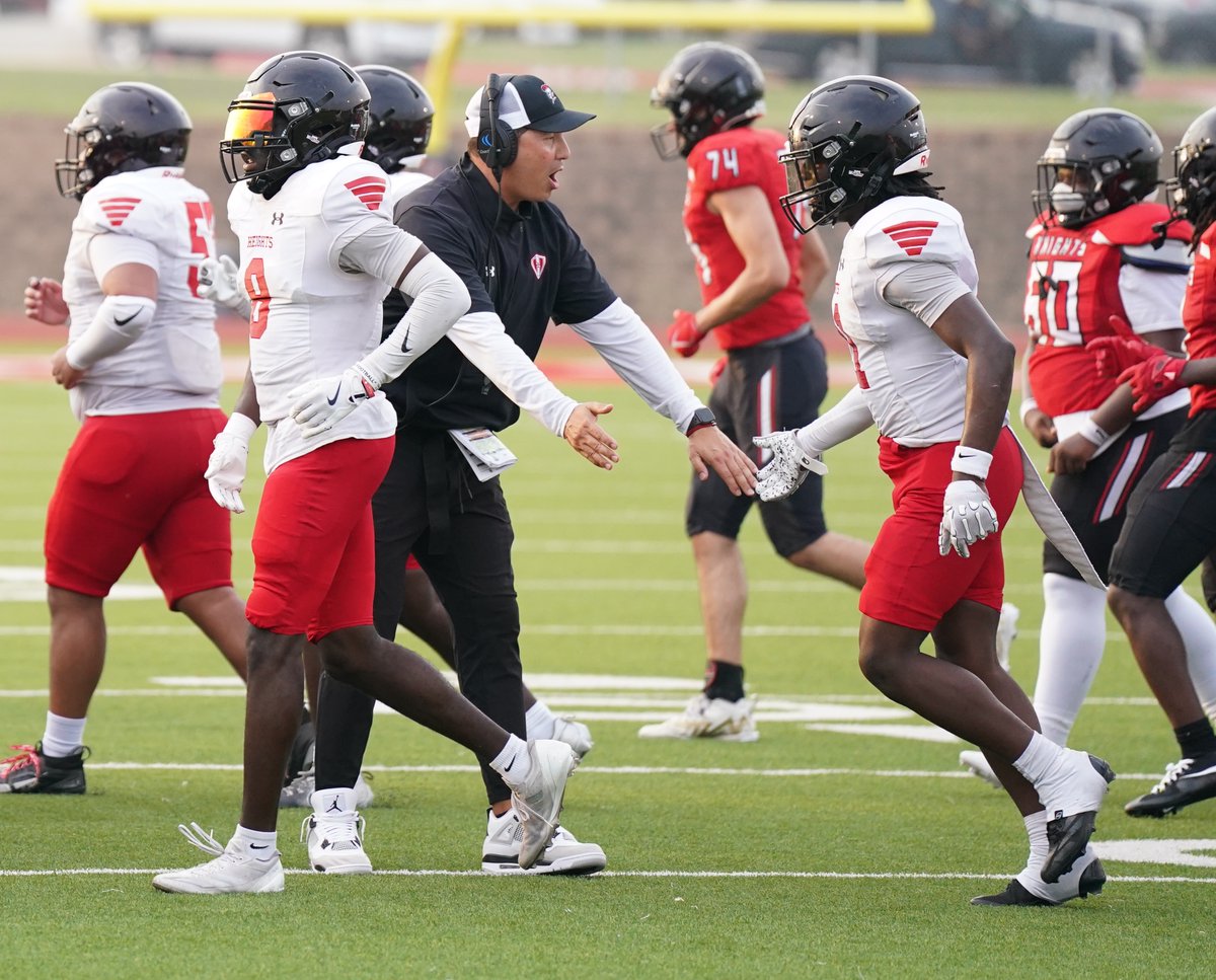 KilleenISD_'s tweet photo. Harker Heights (@HHKnights_FB) showcased the work it put in over the last month, hosting its annual Spring Joust on Thursday night. Hundreds of fans gathered to watch as the Knights went through warm-ups, individual drills and a scrimmage. Onward to the fall! #WeAreKISD https://t.co/hN0falWbyz