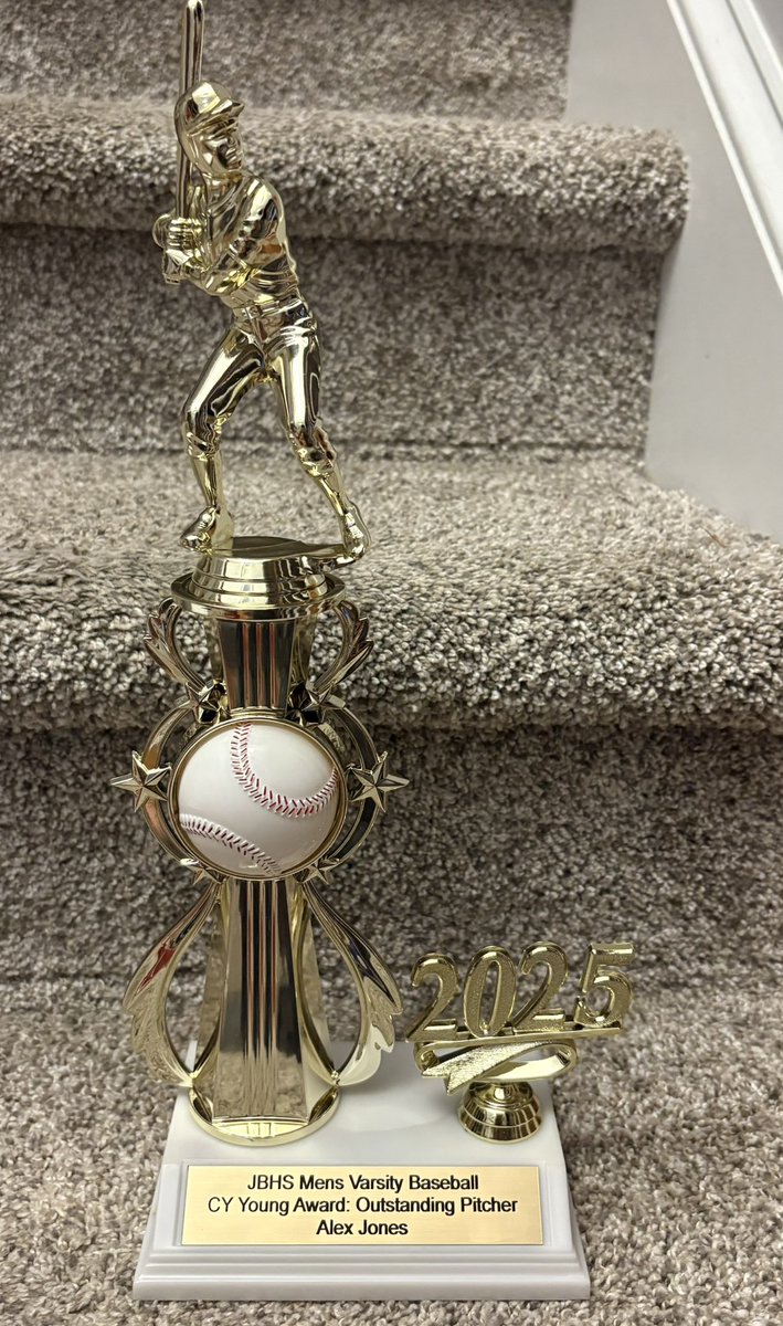 Alexplaysballl's tweet photo. Awards Night 2nd team all conference as a sophomore and pitcher of the year  thankful that god has allowed me to play this sport and I hope to continue to play  at a high level 
Go bucs https://t.co/5W496m92lq