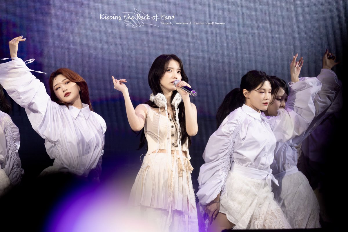Happy Birthday❣️<a href="/lily199iu/">이지은</a> 

•2024.04.07 2024 아이유 IU H.E.R. WORLD TOUR CONCERT IN TAIPEI 직찍 BY VIVAMO 

#아이유 #IU
#HAPPY_IU_DAY #HappyIUDay
#FOR3V3R_with_IU
#아꼬운_우리_지은_생일축하해