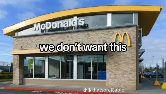 JusticeRoarin76's tweet photo. To the big name corporations out there, the ones who keep trying to find "new ways to lure in new customers, or bring customers back" the answers have been in front of you the entire time #ignorance_is_costly https://t.co/jB5pzm289u