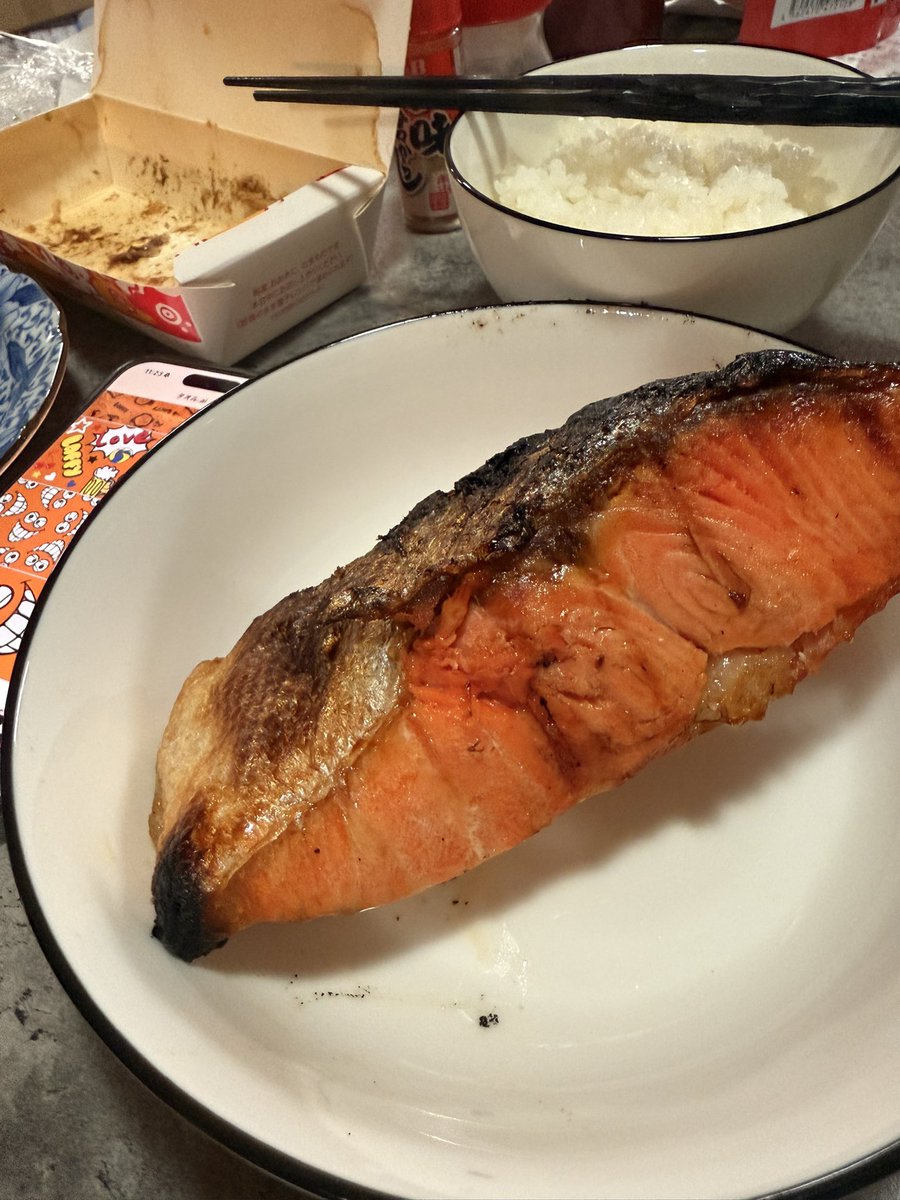 suncool_ryo's tweet photo. コストコのシャケデカくてうまいよね？w
てかデカくね？w https://t.co/ha7qCYH7Sz