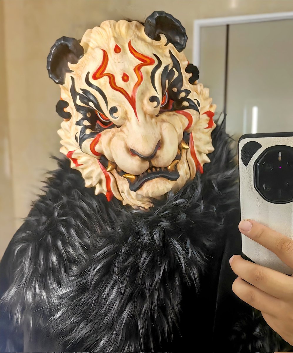 Try out a new style.
#FursuitFriday #FursuitEverday
#furry