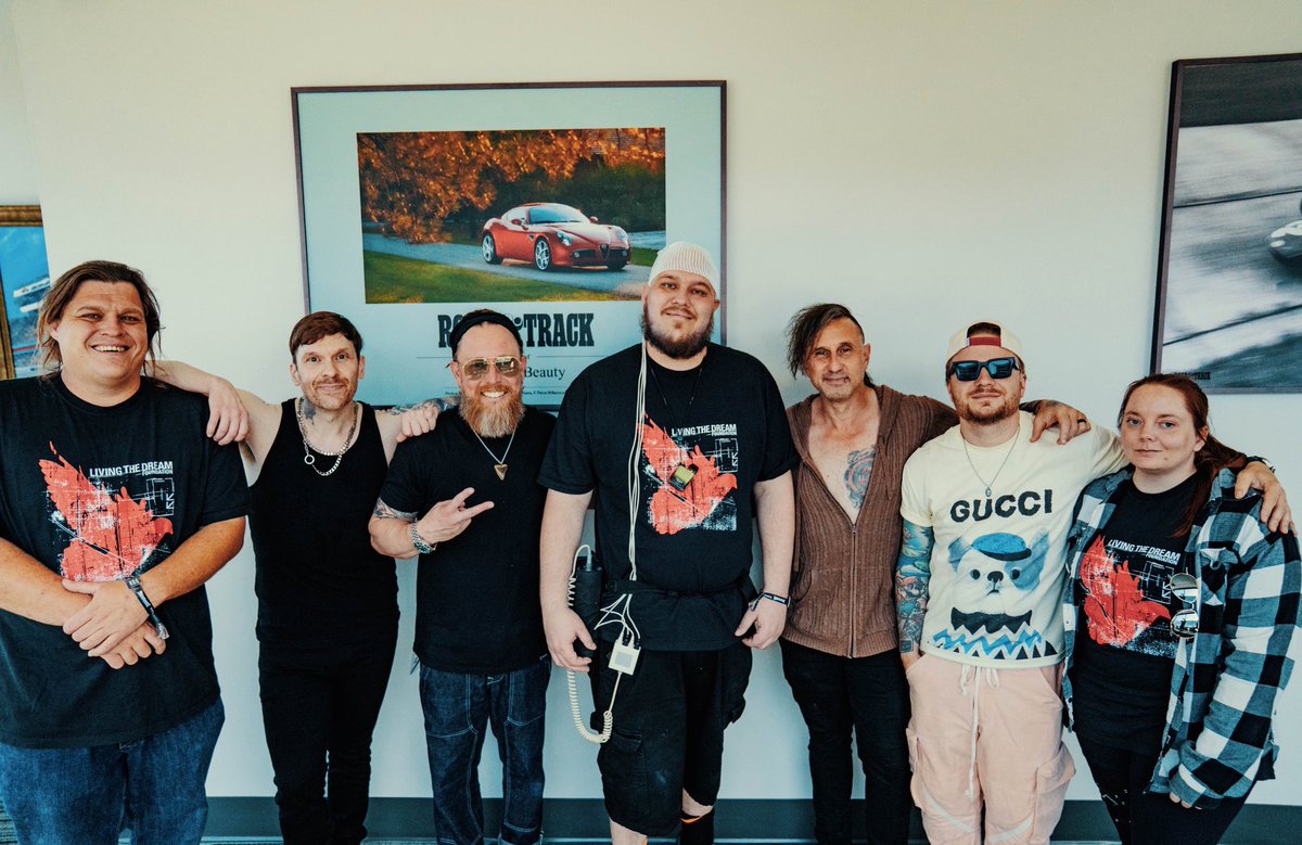 Welcome To Rockville (@rockvillefest) on Twitter photo Brain cancer hasn’t slowed Jeff down one bit. He joined us as <a href="/LTDFoundation/">LIVING THE DREAM FOUNDATION</a> Dream Day guest and met the legends of <a href="/Shinedown/">SHINEDOWN</a> ! Living proof that music heals and dreams come true 🤘🏼🖤 Brain cancer hasn’t slowed Jeff down one bit. He joined us as <a href="/LTDFoundation/">LIVING THE DREAM FOUNDATION</a> Dream Day guest and met the legends of <a href="/Shinedown/">SHINEDOWN</a> ! Living proof that music heals and dreams come true 🤘🏼🖤