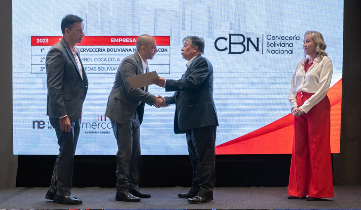 eldiabolivia's tweet photo. Por qué CBN sigue siendo la empresa número uno de Bolivia en reputación según el Ranking MERCO
https://t.co/OYUZf3zzcr

#ElDíaBolivia #CBN #RankingMERCO #CerveceríaBolivianaNacional https://t.co/z5kFaPllOx