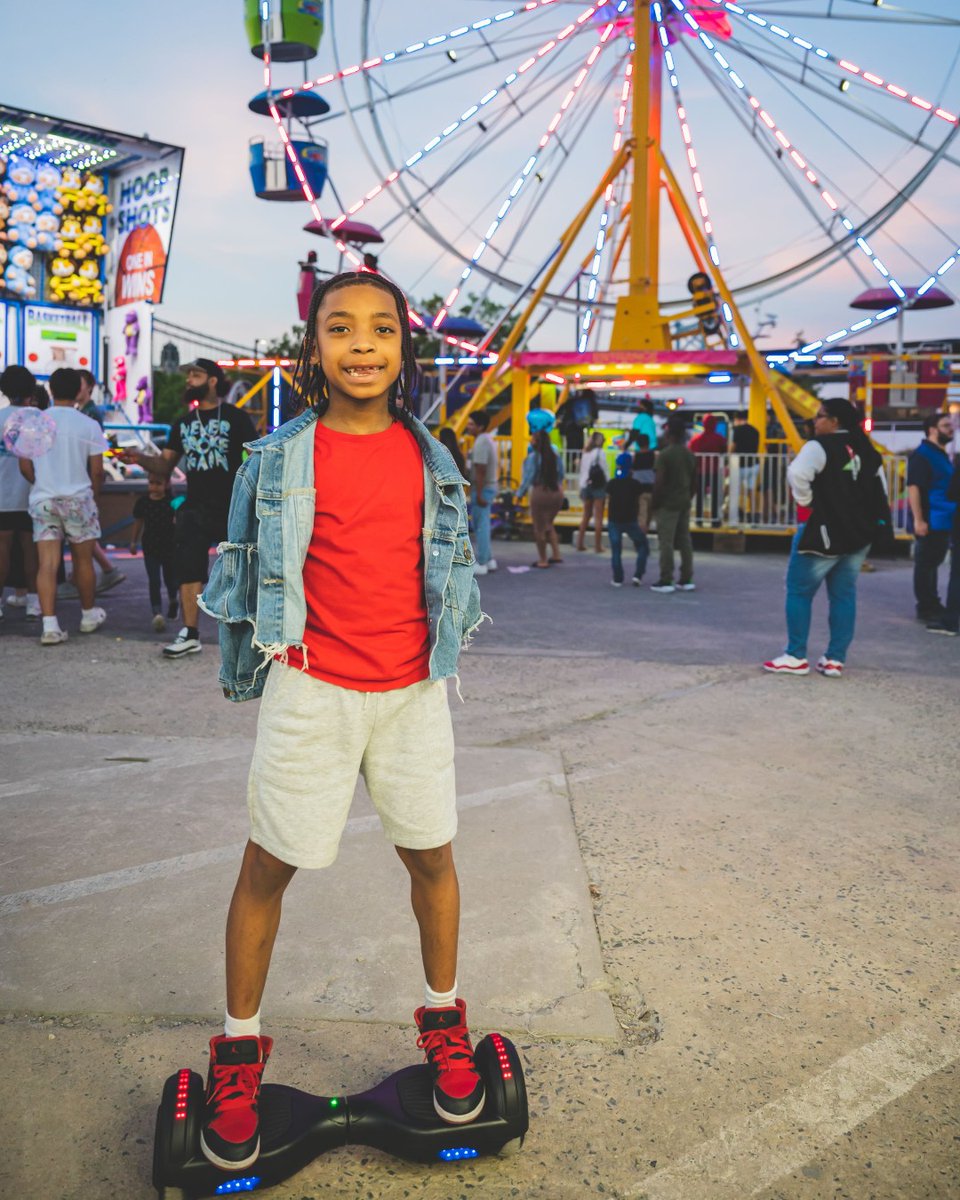 The waterfront is the place to be this #MDW to kick-off the official, unofficial start of summer. May 23 is the opening day of #RiverRink Summerfest with tons of FREE activities all weekend long.

bit.ly/2zhetQ0

#MDW #RiverRink #MyPhillyWaterfront #MakeSummerYours
