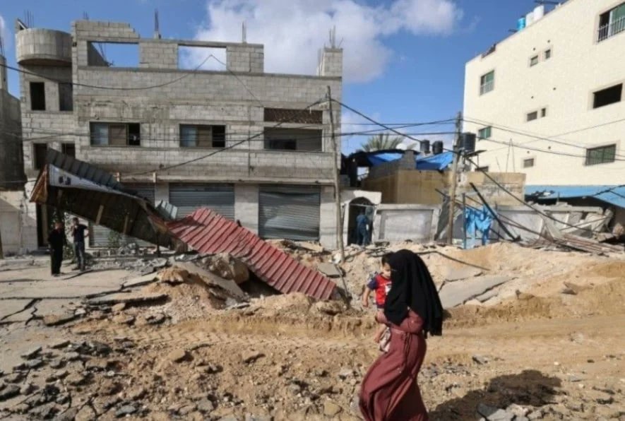 almayadeen_es's tweet image. Bombardeos a Gaza y torturas en cárceles israelíes dejan más víctimas
es.mdn.tv/8SX1

#GenocidioEnGaza #Bombardeos #IsraelGenocida