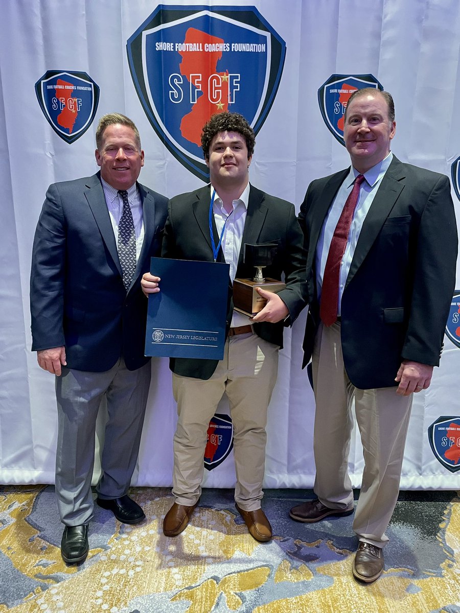 Honored to receive the Vince Lombardi Award tonight.  Thank you to <a href="/CoachFallonRBR/">Coach Fallon RBR</a> and Coach Gay for all your support through the years. And thank you beyond words to my family for everything they have done for me that helped me become the player I am today.