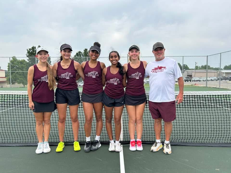 GoDragonsGo_'s tweet photo. STATE BOUND!! Congratulations to both our men’s and women’s tennis teams for punching their ticket to next week’s State Championships and the Final Four ‼️ Lady Dragons defeat Clarksville, 4-0, and the men take down Dyer Co.  #GoDragonsGo https://t.co/ZICnwgETFR