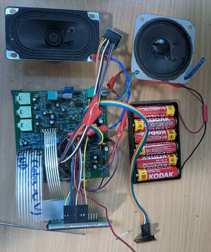 mrtoughdev's tweet photo. dsMP3, my LW/MW/FM/SW radio with MP3 recording/playback, built using the dsPIC33EP512MC502 and Si4735. Features on Hackaday: https://t.co/5B0GbL860X https://t.co/1xN9jAaHoU