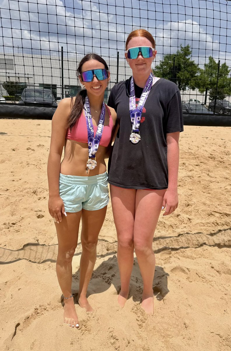 CONGRATS to senior, Bre Perez on qualifying for AVP Nationals!!
