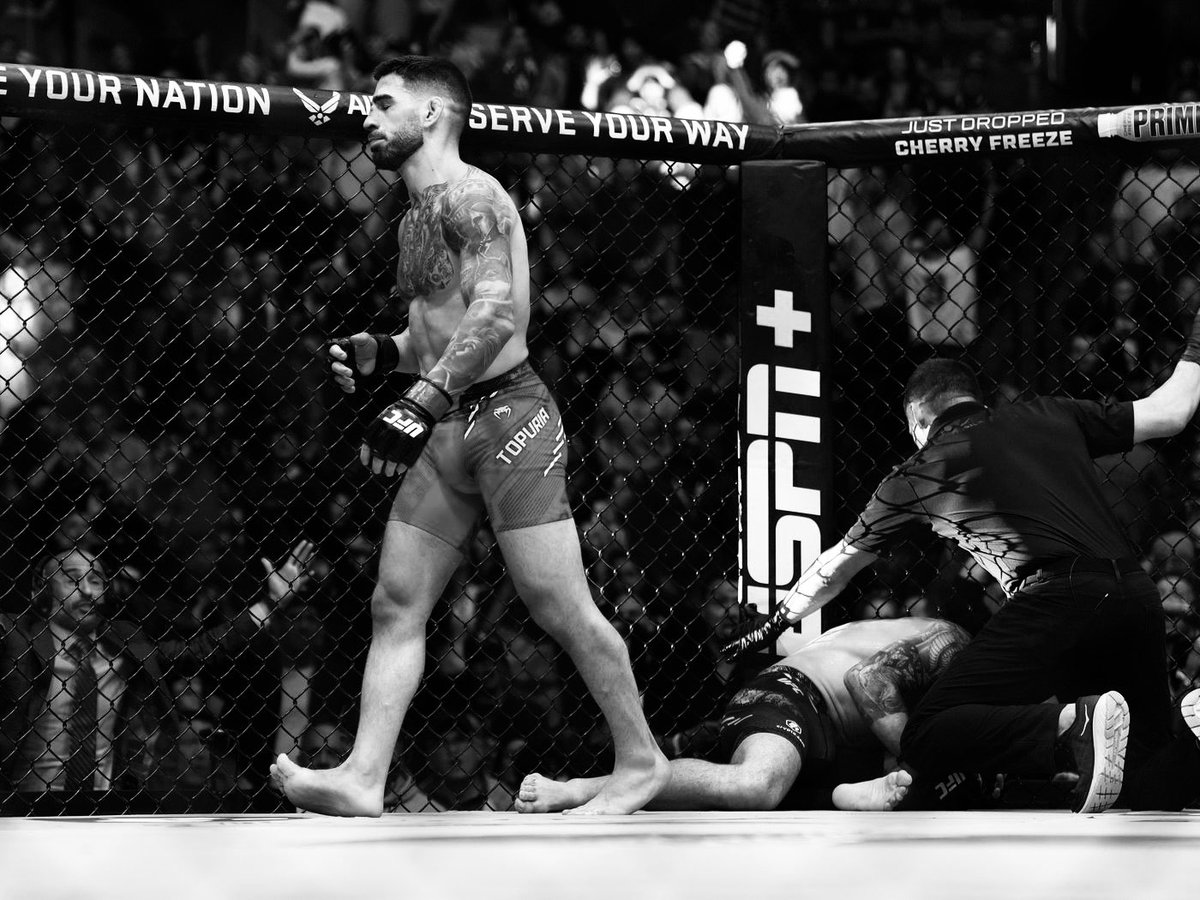 Hassrealest's tweet photo. @ZayRealestt @DiaztwinsMMA @CharlesDoBronxs https://t.co/hBOlSxhE2i