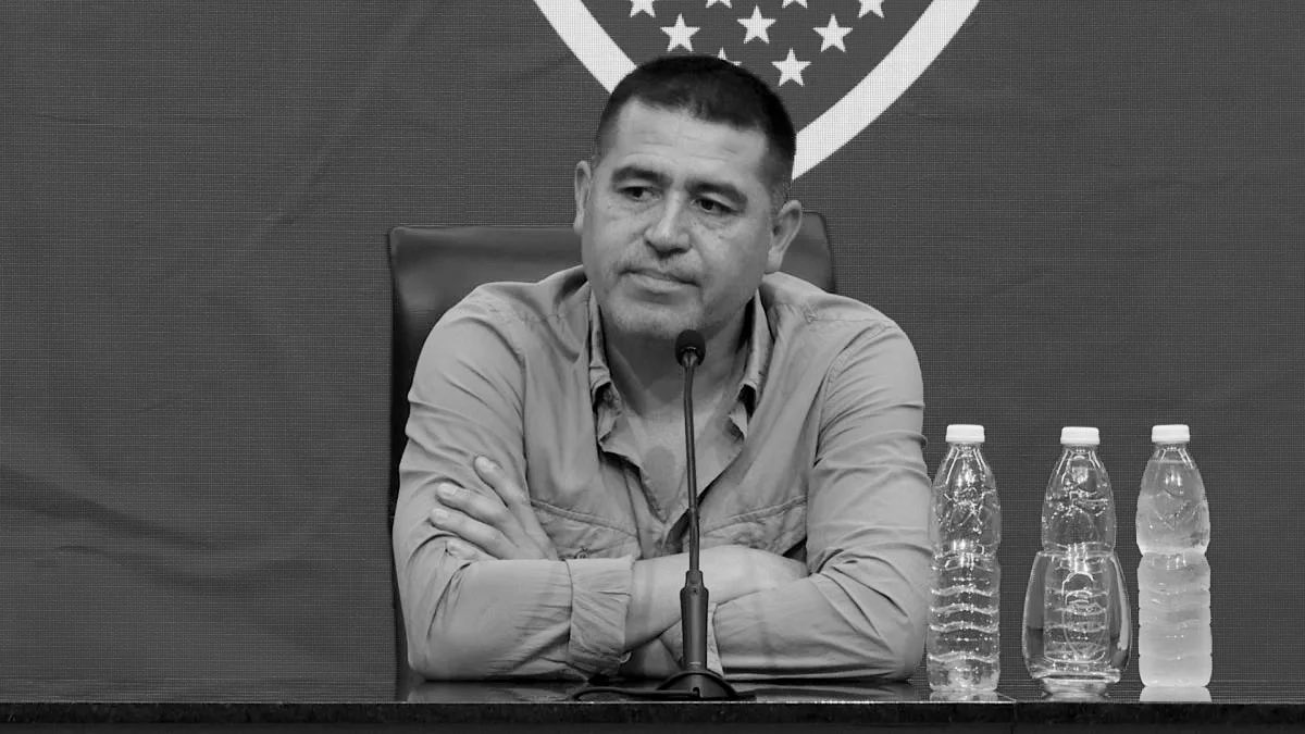 Labocatw's tweet photo. GRACIAS ROMÁN QUERIDO! 

Ayer dijiste que disfrutemos… 

NOS ESTÁS HACIENDO MIERDA https://t.co/P2VJifHgPa