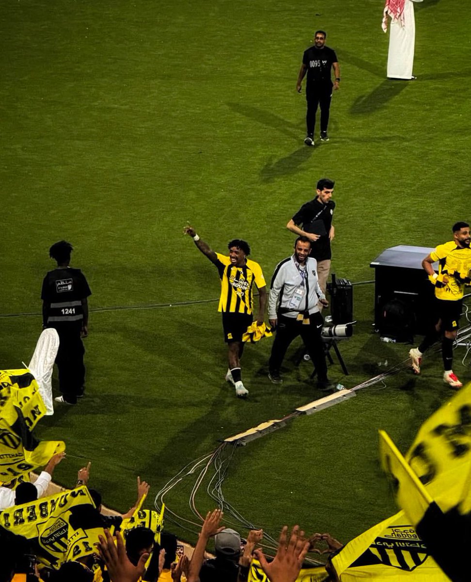 الليلة تُخلّد .. شاركنا صورتك المفضلة في ليلة الحسم! 

الآدمن يبدأ أولاً ⤵💛