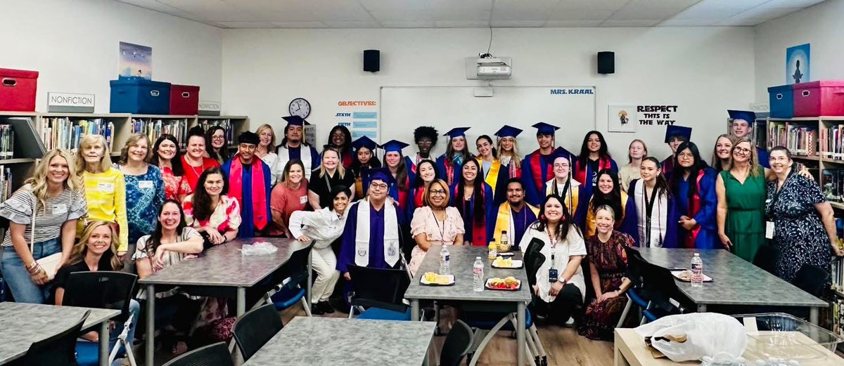 Christy Robbins (@crobbinscrs) on Twitter photo You know what I love about this photo? There are almost as many teachers that came back as students. Teachers who took a day off & crossed county lines & state lines to celebrate these Bears. #risdbetheone <a href="/NorthrichBears/">Northrich Elementary</a> You know what I love about this photo? There are almost as many teachers that came back as students. Teachers who took a day off & crossed county lines & state lines to celebrate these Bears. #risdbetheone <a href="/NorthrichBears/">Northrich Elementary</a>